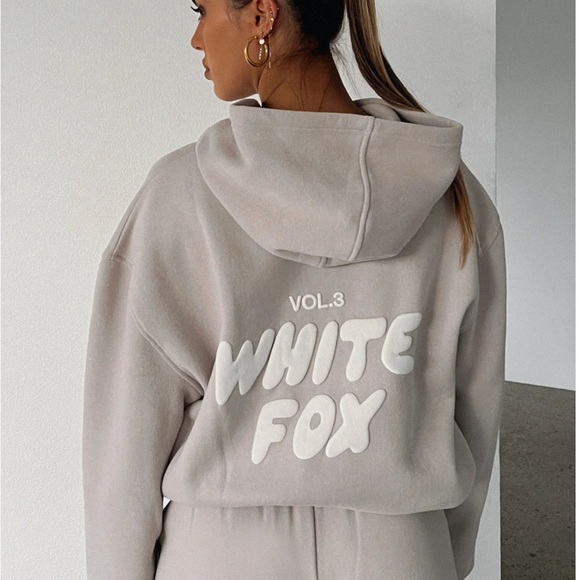 White Fox Boutique Offstage Hoodie & Sweatpants Joggers Moon size M/L - Picture 2 of 7
